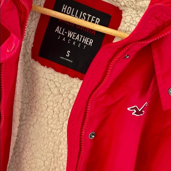 Red Hollister All Weather Jacket with Hood Small - Picture 7 of 11